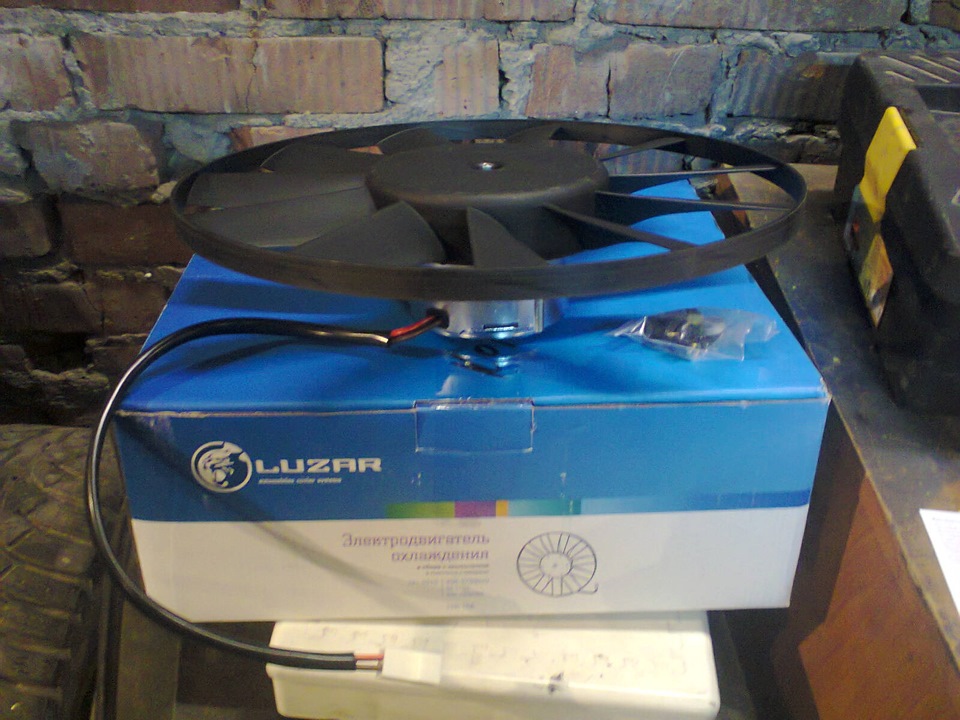 установка вентилятора и расширительного бачка — ГАЗ 31105, 2,5 л, 2004 ...