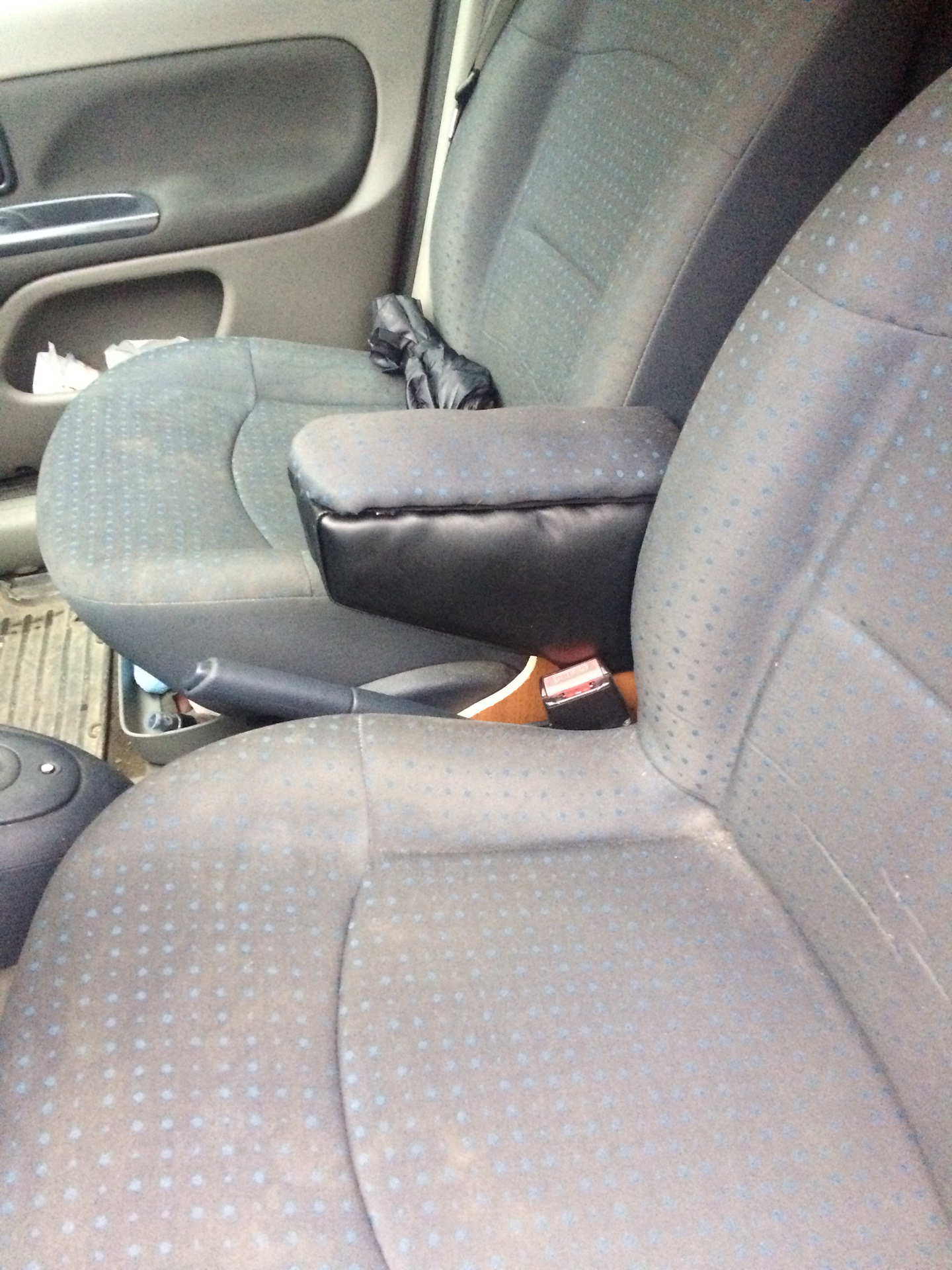 Подлокотник рено симбол 2007. Подлокотник рено симбол 2. Подлокотник рено симбол 2005. Подлокотник рено симбол 2. Подлокотник рено симбол 1.