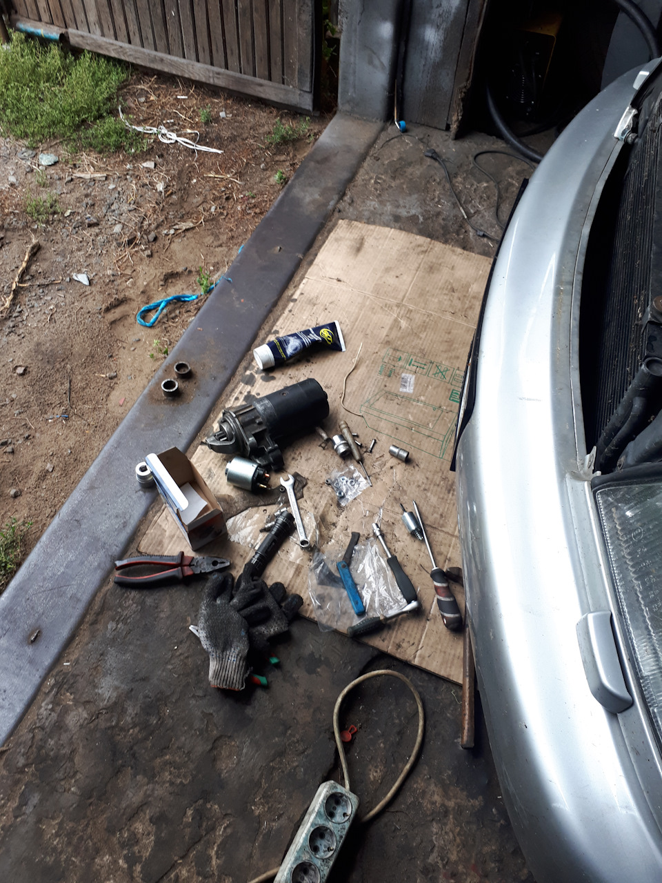 Замена распылителей форсунок — Audi A6 (C4), 2,5 л, 1996 года | своими ...