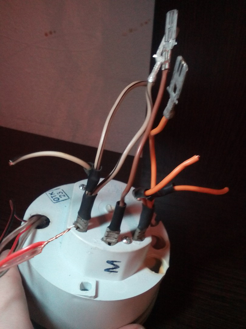 Колхозинг. Тахометр от ваз 2106. Может кто такое уже делал ...