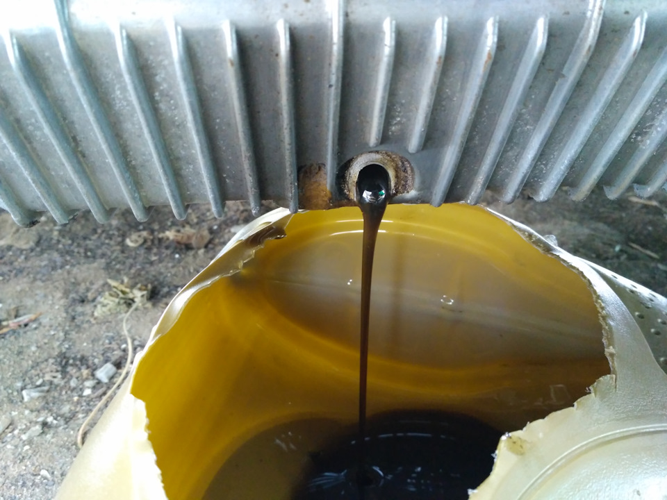 Не гаснет датчик давления масла — BMW 3 series (E30), 1,6 л, 1990 года ...