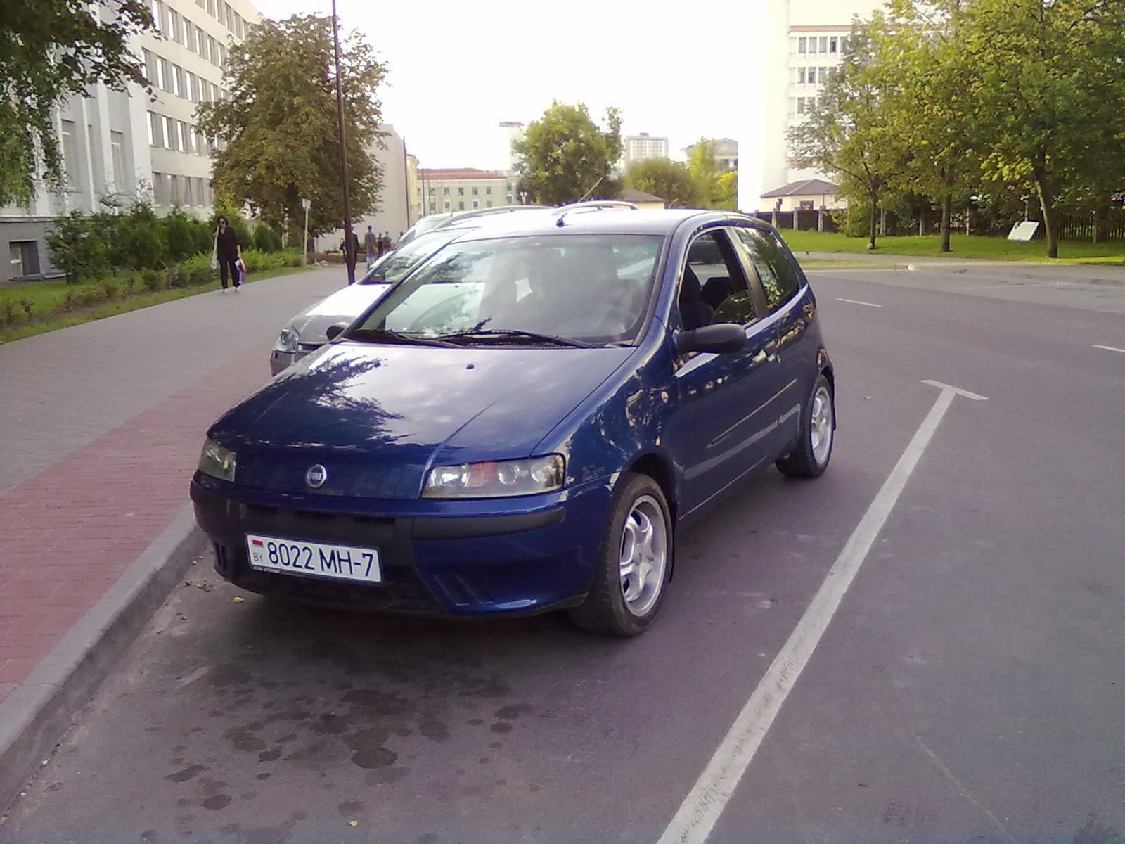 Fiat punto 1 и девушка