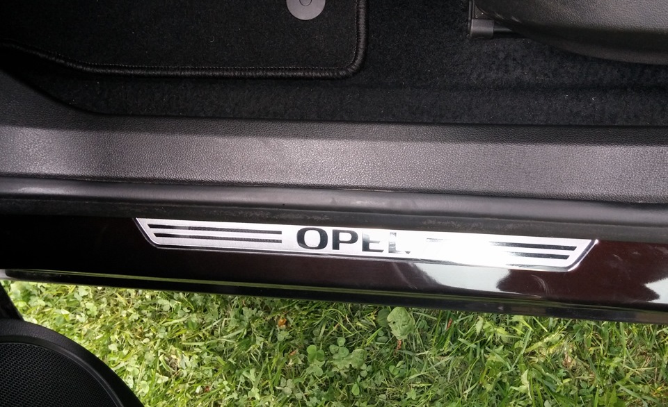 Накладки опель зафира б. Накладки на пороги Opel Astra j. Накладки на пороги Опель Зафира а. Зафира 2008 накладка на пороги размер.