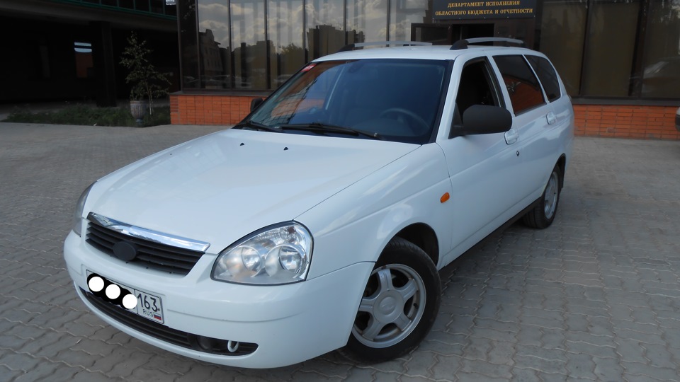 Белая приора универсал