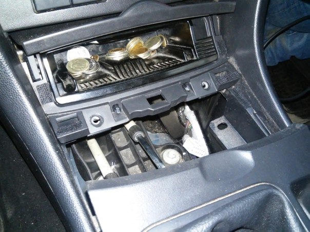 Проклейка торпеды антискрипом — Mazda 3 (1G) BK, 1,6 л, 2007 года ...