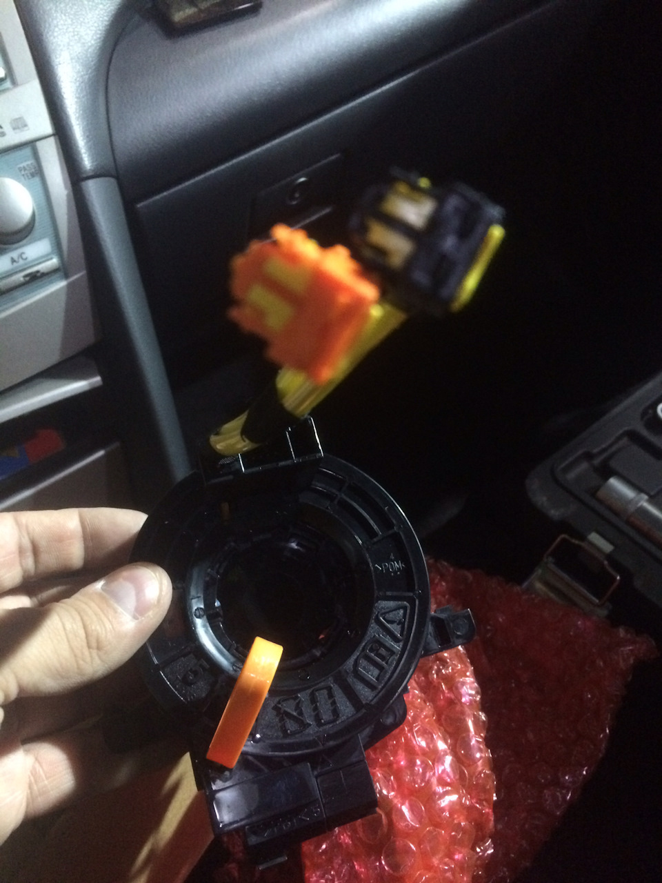 По стопам проблемных мест -замена подрулевого шлейфа — Toyota Camry ...