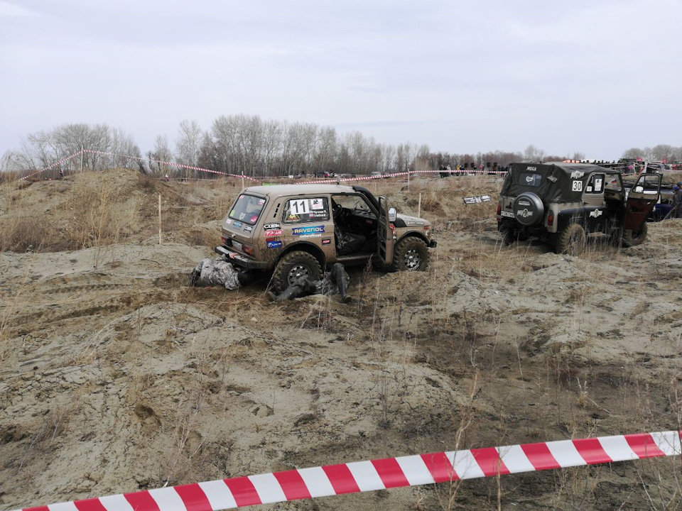 убираем лишние детали — Lada 4x4 3D