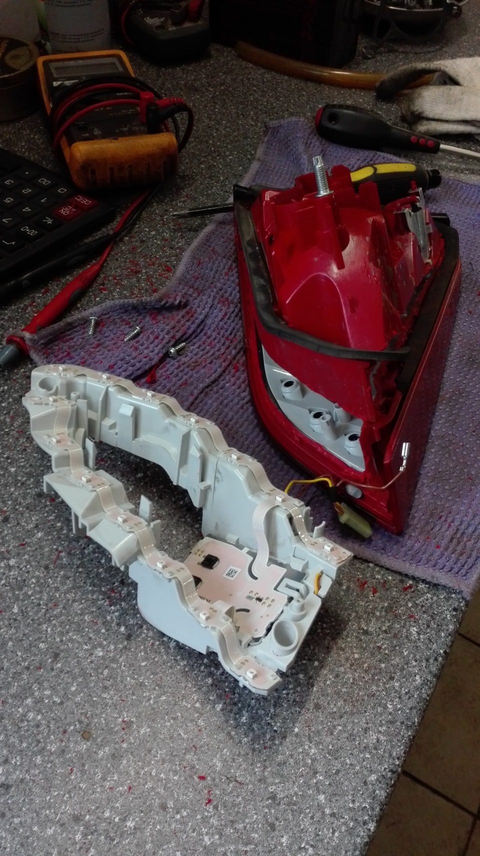 Ремонт диодных фонарей v1 — Audi A4 (B8), 1,8 л., 2010 года | визит на ...