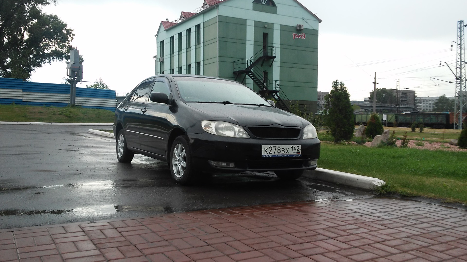 Нзе 121 королла. Corolla121 европпав. Тойота Королла 121 кузов 2001 г. щетки для стекол. Отличие Королла 130 от 120.