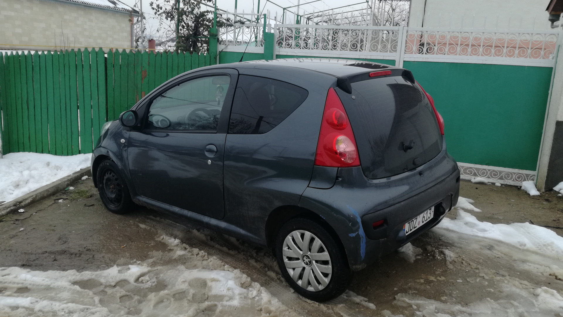 Peugeot 107 1.0 бензиновый 2006 | 