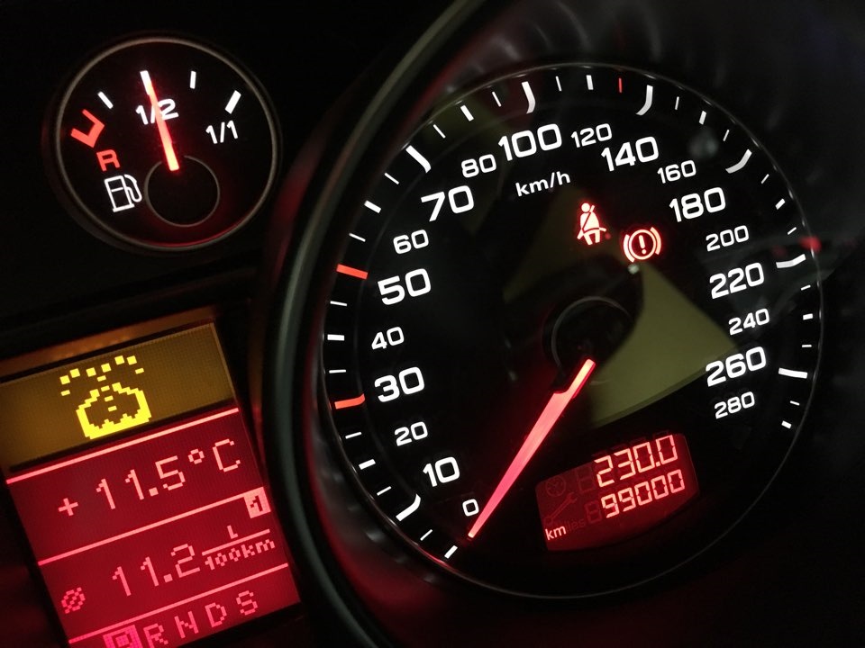 Стоимость замены передних тормозных колодок Audi TT mk2 — Audi TT (2G ...