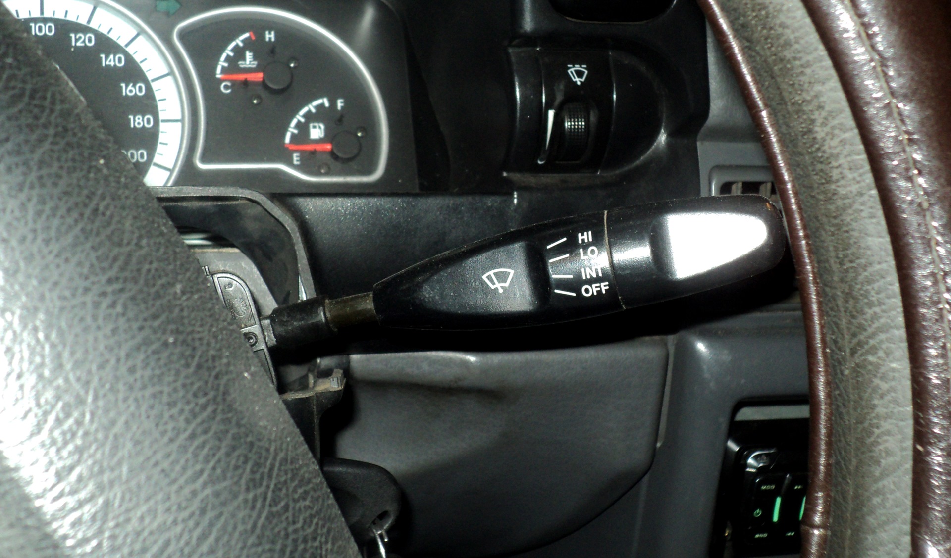 Не работает 1 скорость. Не работает 1 скорость. Термопредохранитель пежо 307 вентилятор. Термопредохранитель калина 1. Не работает 1 скорость.