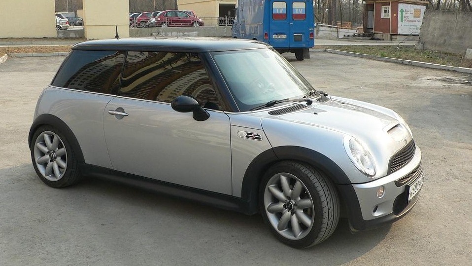 Mini Cooper S John Cooper Works R53 Drive2