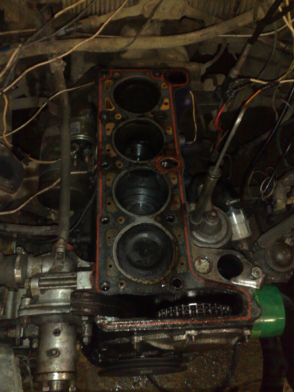 Тойота м62. Стоит стоит перебрать двигатель. Разобранный двигатель. Мотор в разборе. Стоит стоит перебрать двигатель.