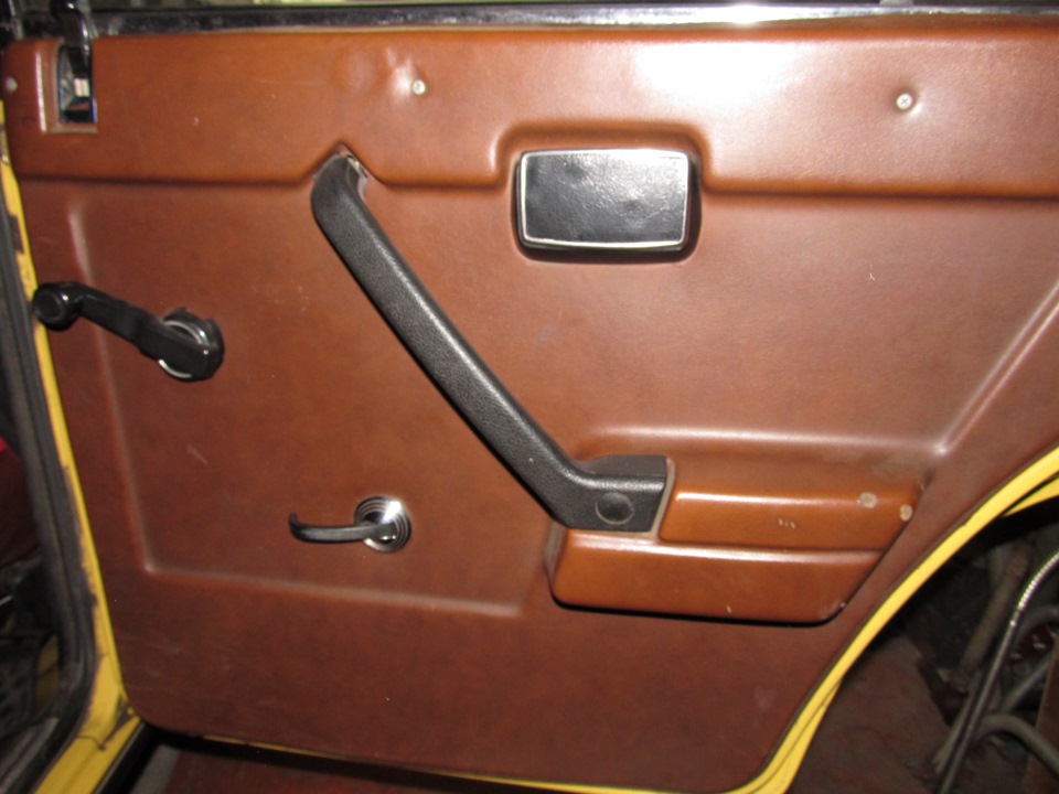 Задние двери, регулировка замков, ограничители. — Lada 2105, 1,3 л ...