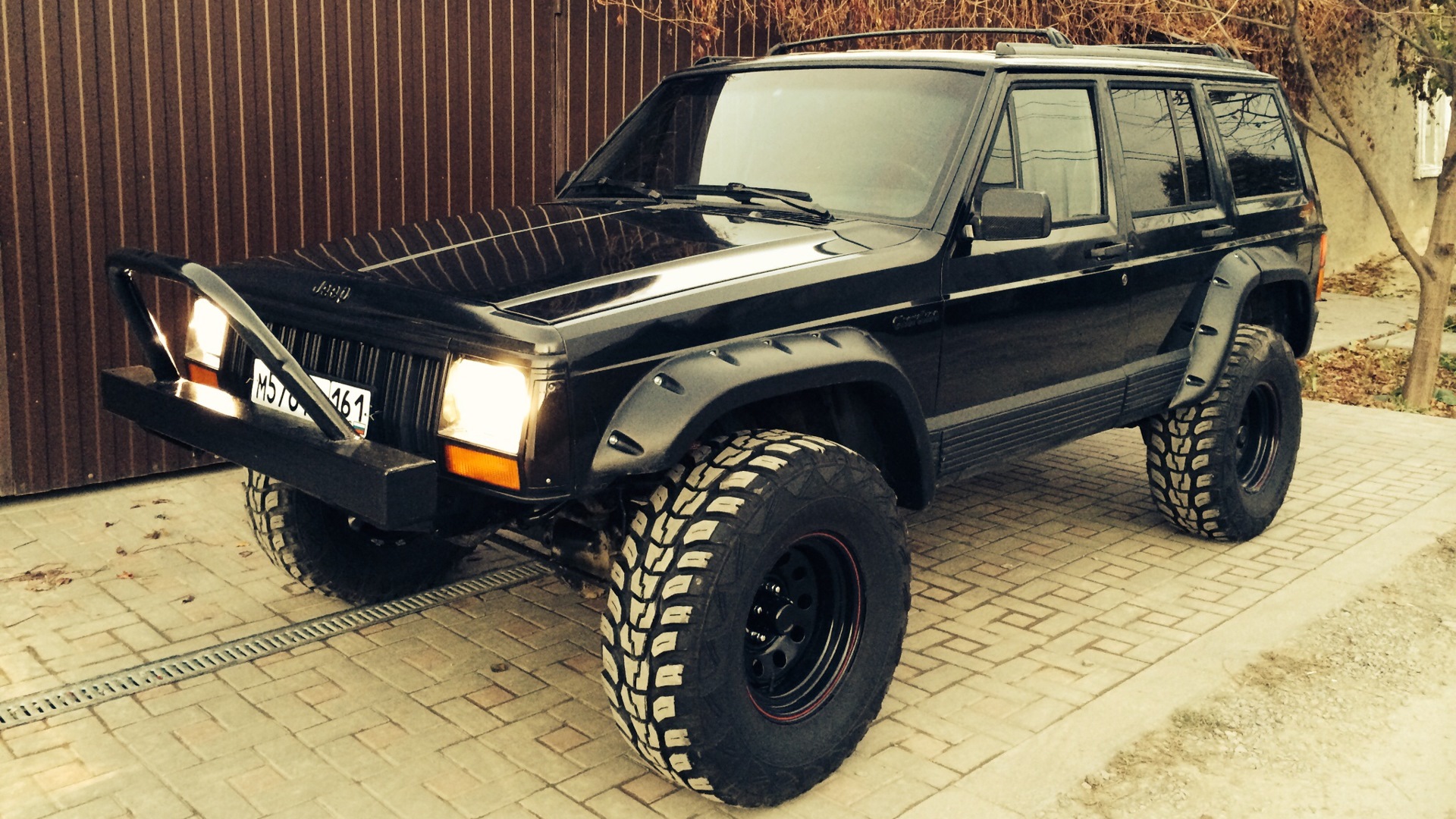 Jeep Cherokee (XJ) 4.0 бензиновый 1994 | ЧЁРНЫЙ ТАРАКАН на DRIVE2