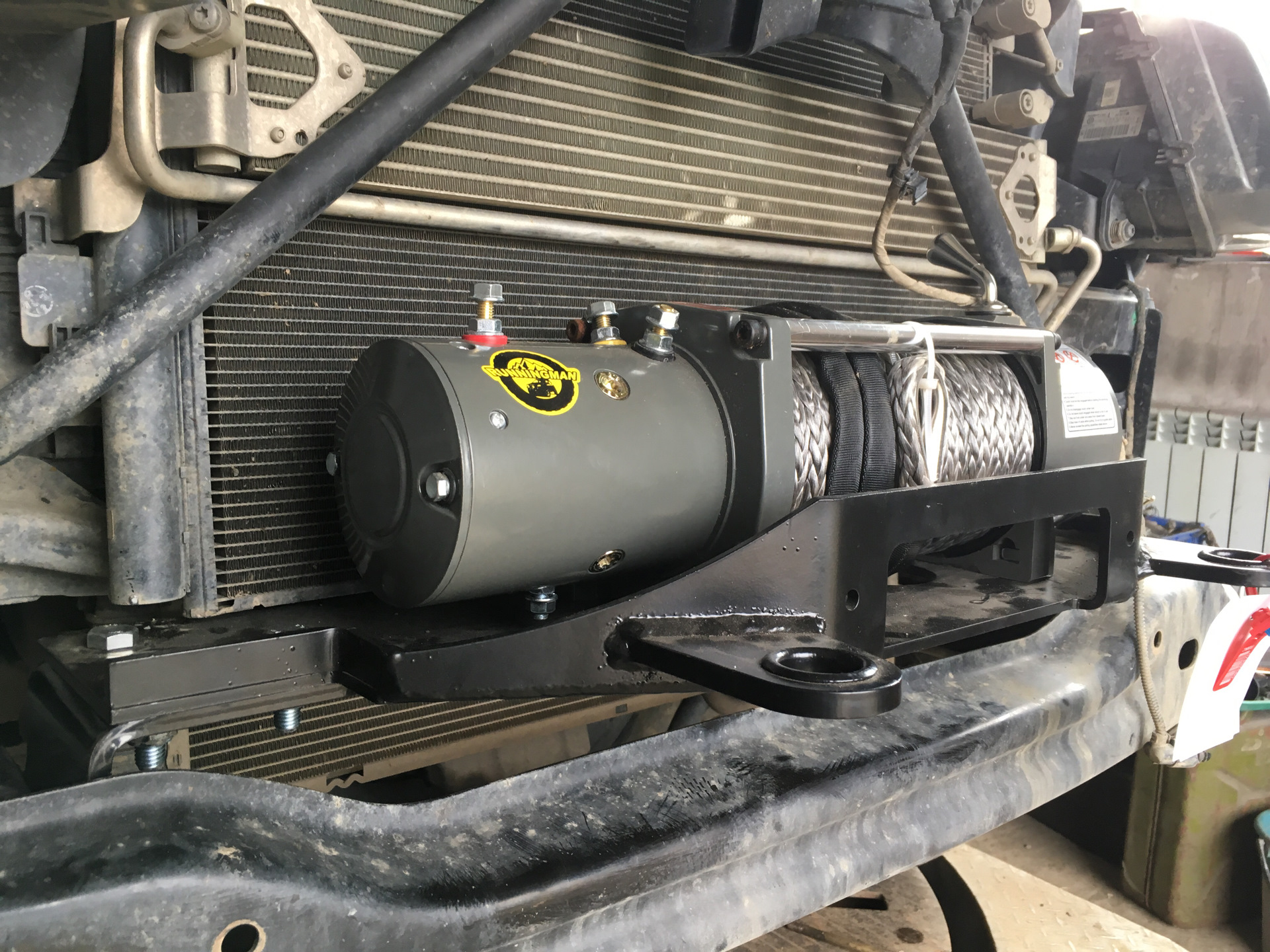 лебедка в штатный бампер гранд чероки wj. лебедка в штатный бампер нива. лебедка в штатный бампер нива. паджеро 2 лебедка в штатный бампер. лебедка на pajero sport 2.