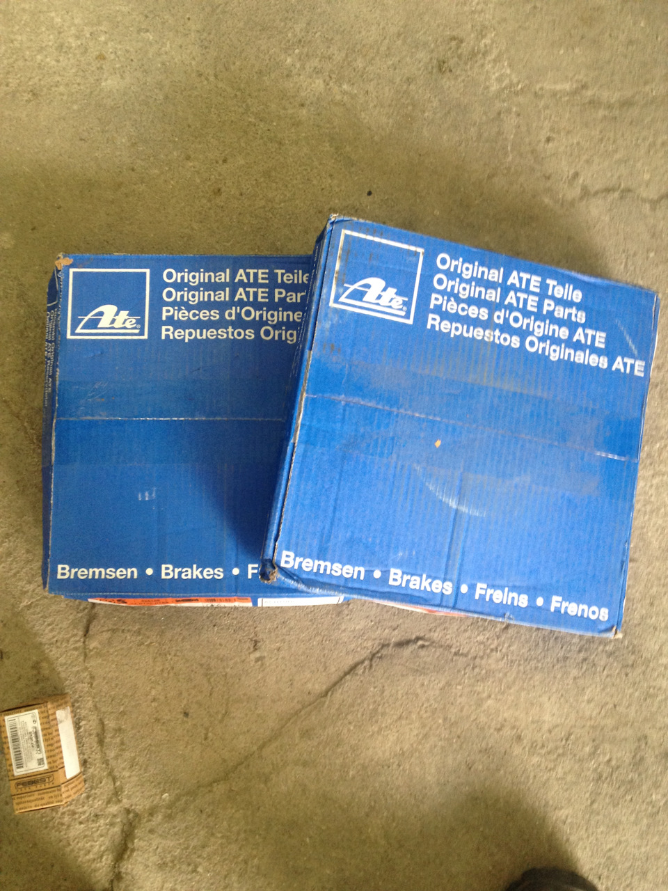 Замена тормозных дисков, колодок передних и задних, верхней шаровой и ...