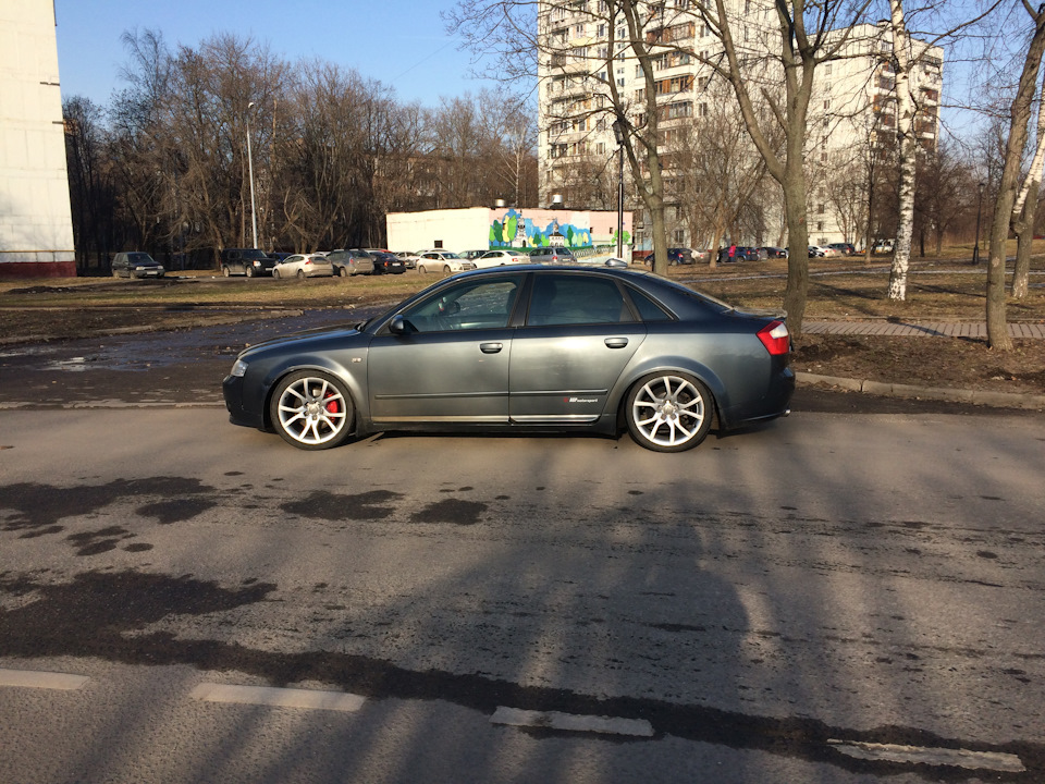 Тормозная пыль на кузове автомобиля. Смотреть фото Тормозная пыль на кузове автомобиля. Смотреть картинку Тормозная пыль на кузове автомобиля. Картинка про Тормозная пыль на кузове автомобиля. Фото Тормозная пыль на кузове автомобиля