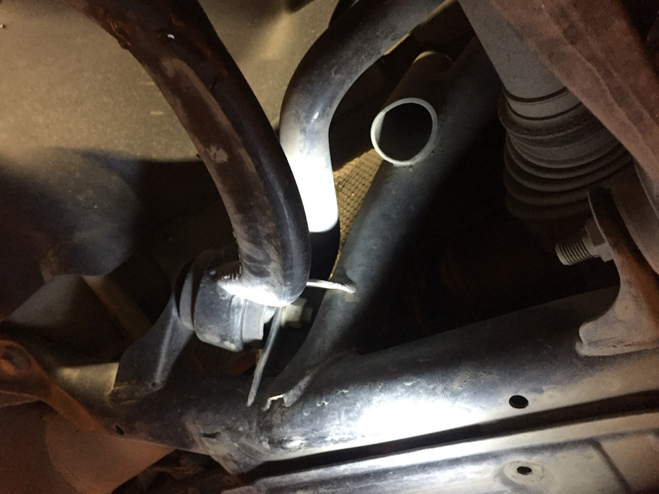 Менять рычаг или Сайлентблок в нем. — Land Rover Range Rover (3G), 4,2 ...