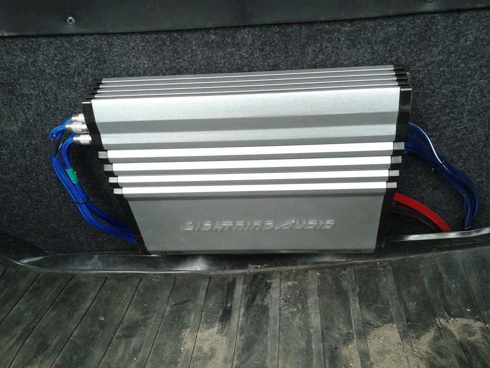 Вот такой, Lightningt audio 4100 — Lada 2114