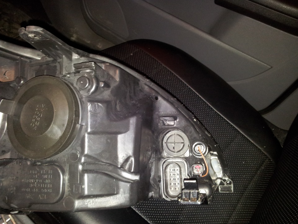 замена галогеновых фар — Ford Focus II Hatchback, 1,6 л, 2009 года ...