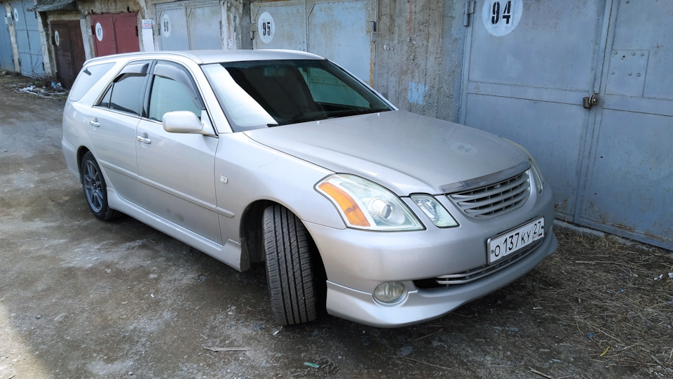 . — Toyota Mark II Blit