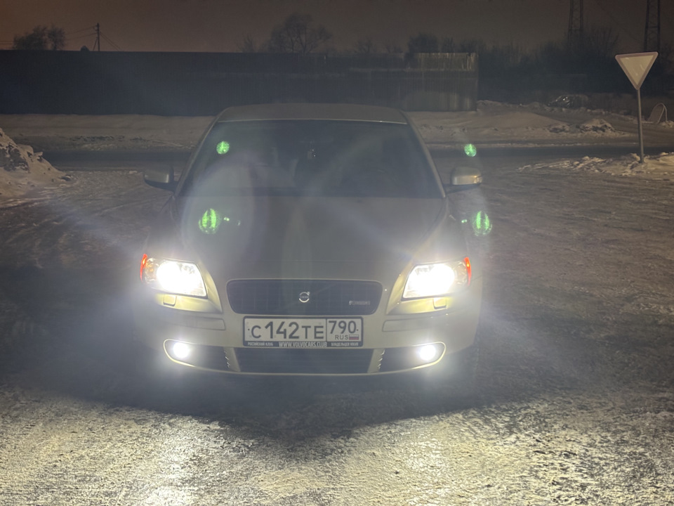 Линзы ближнего света — Volvo S40 (2G), 2,4 л, 2007 года | своими руками ...