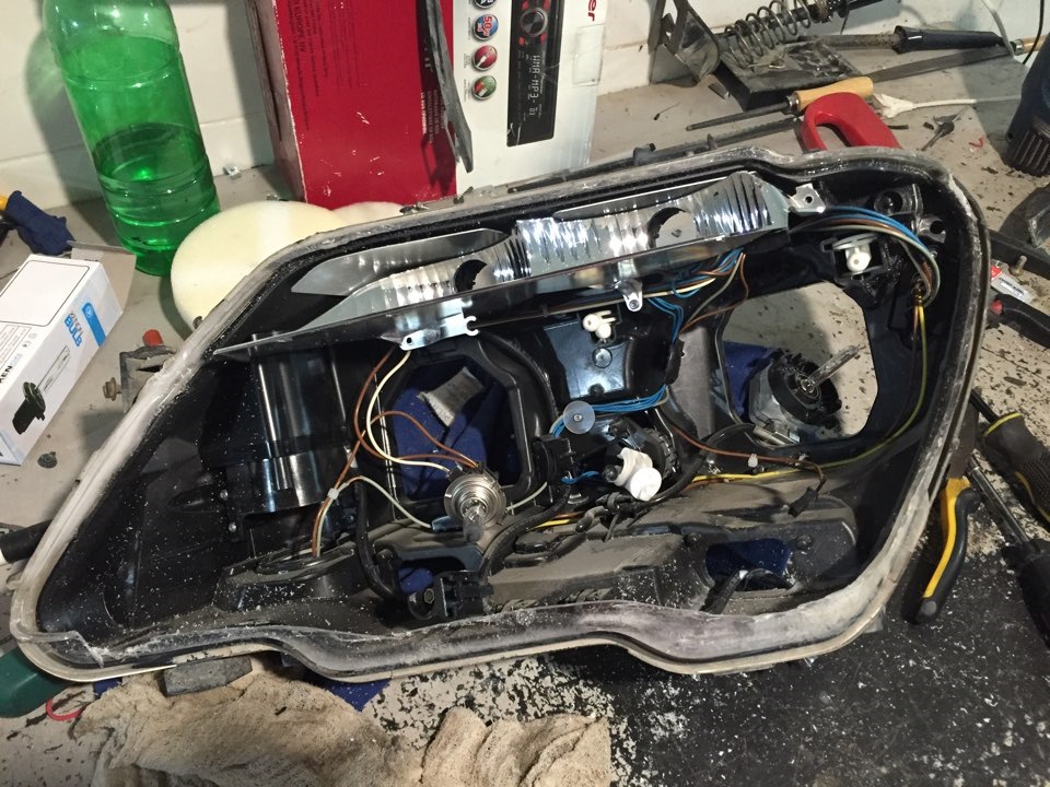 Реставрация фары. — BMW 7 series (E65/E66), 4 л, 2006 года | визит на ...