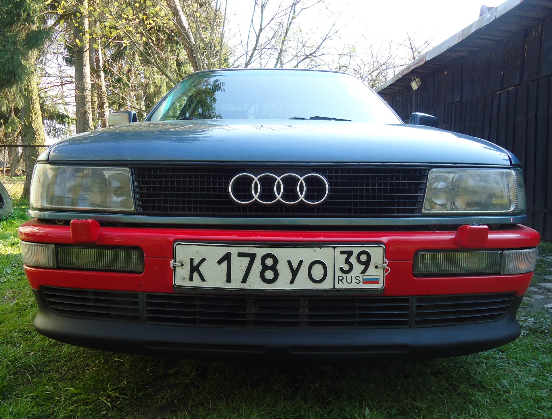Продажа ауди б у. Ауди 80 б3. Audi 90 b3. Решетка Audi 80 b3. Audi 80 b4 черная решетка.
