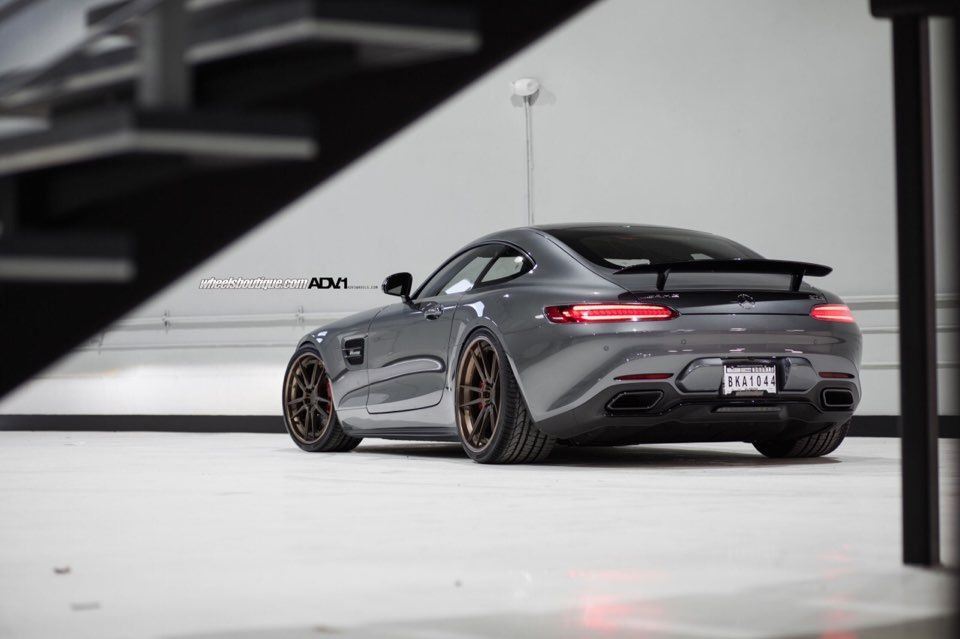 L edition 1. Amg gts edition one.