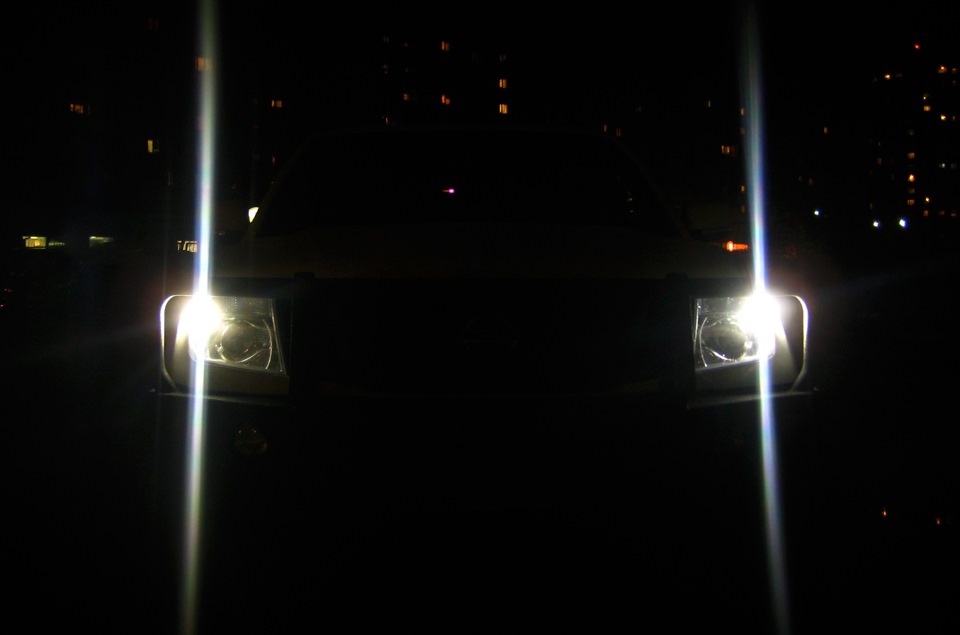 Передние светодиодные габариты с режимом ДХО — Nissan Navara (2G), 2,5 ...