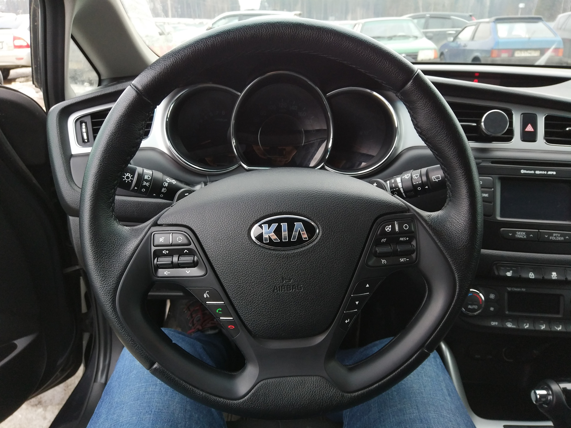 ОПРОС! Состояние рулевого колеса. Пробег/износ. — KIA Ceed SW (2G), 1,6 л,  2014 года | наблюдение | DRIVE2