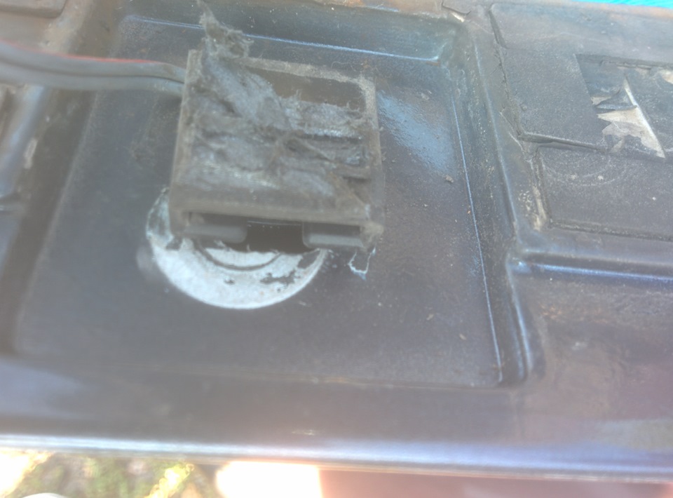 Как крепить оригинальный спойлер Hella. — BMW 5 series (E34), 4 л, 1991 ...