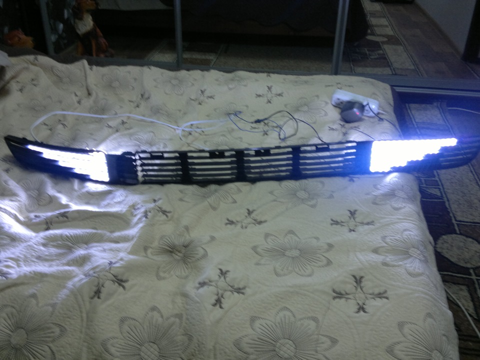 подсветка решетки бампера — Lada 2115, 1,5 л, 2005 года | стайлинг | DRIVE2