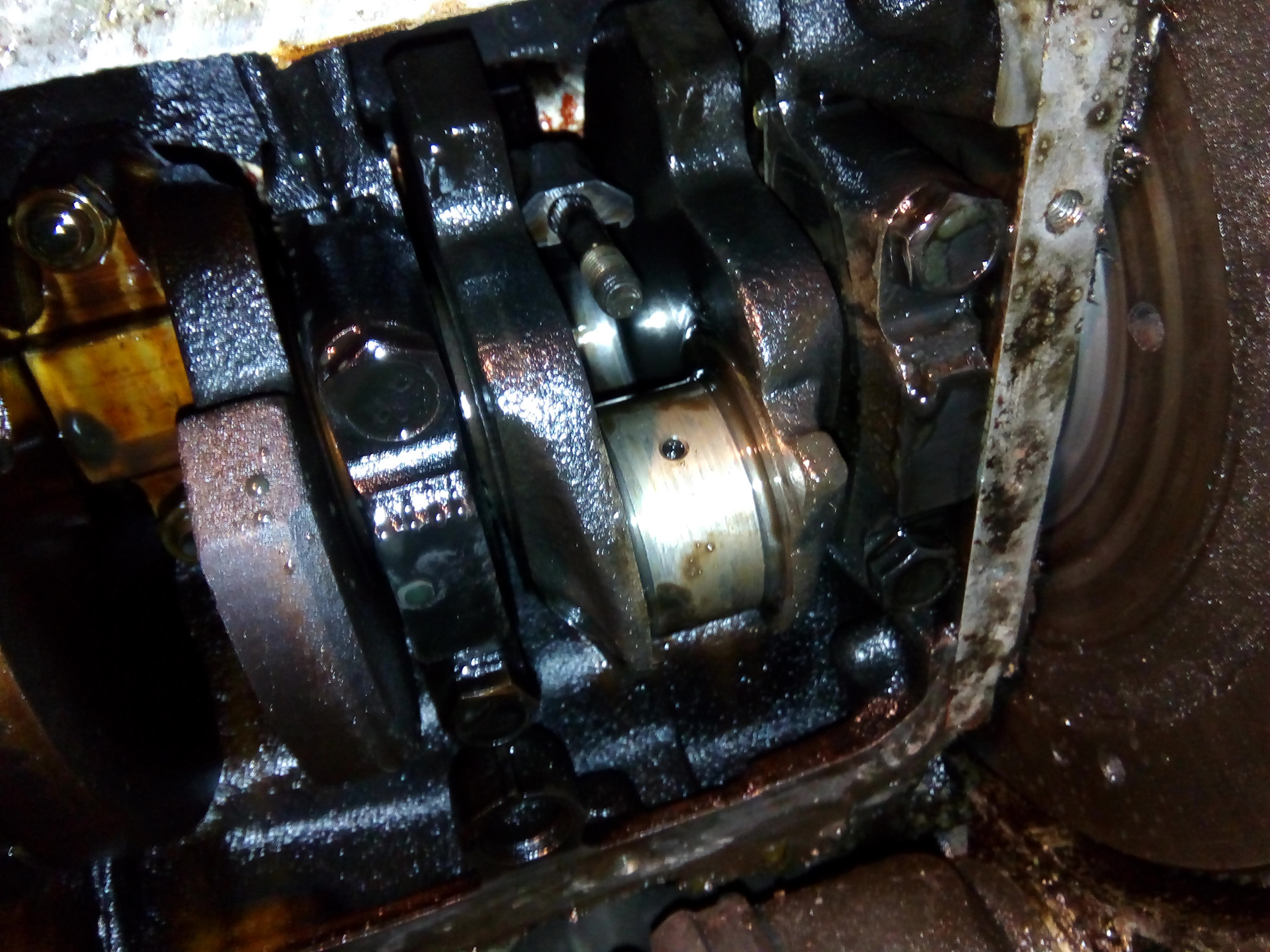 Вкладыши коленвала ваз 2114. Вкладыши h22a. Можно ли поменять вкладыши не снимая. Коренные вкладыши ваз 21213. Можно ли поменять вкладыши не снимая.