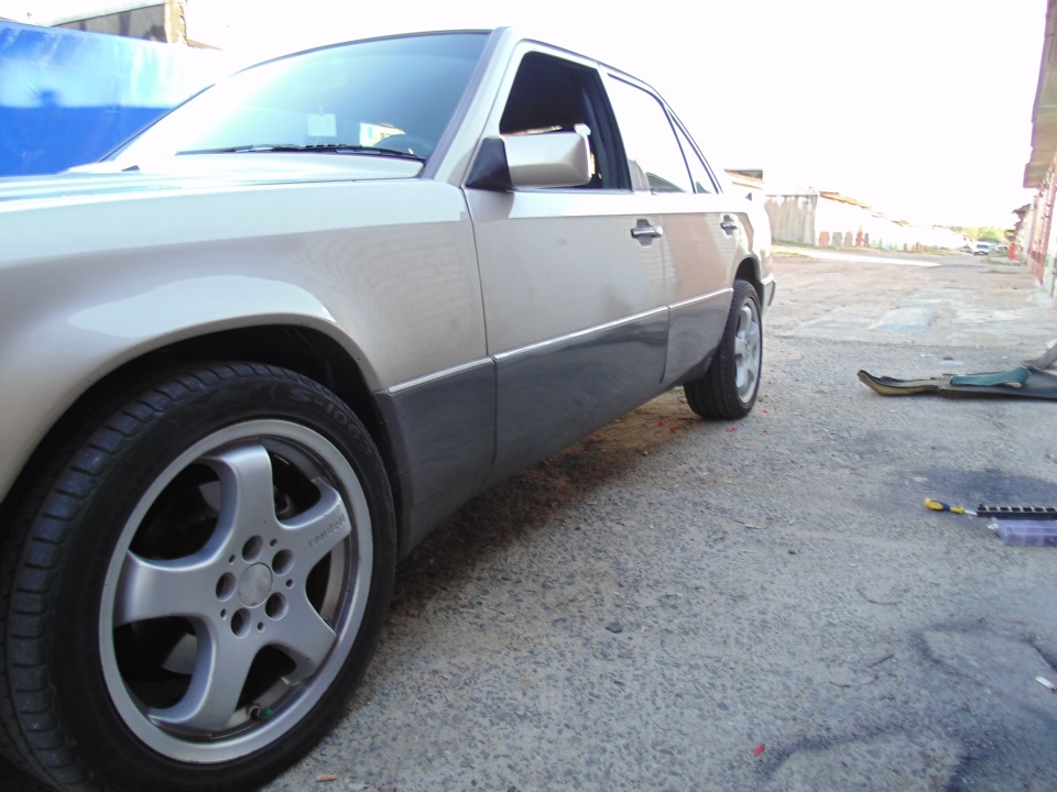 Продам литые диски Rondell R17 7,5J*17H2 ET35 — Mercedes-Benz E-class ...