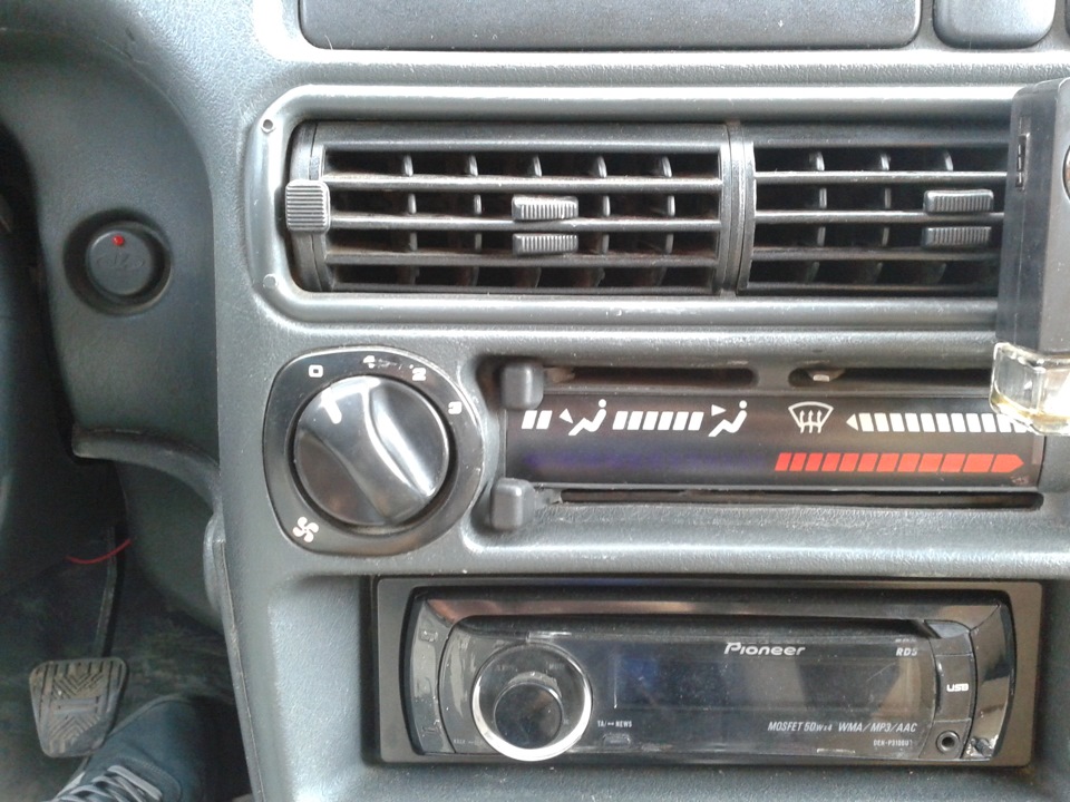 Переключатель печки и корректора фар от Форда — Lada 2114, 1,6 л, 2007 ...