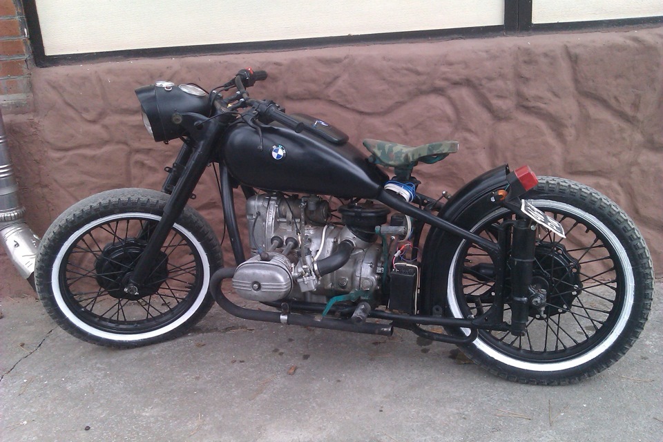 Bobber мотоцикл Урал