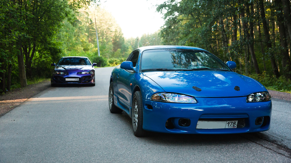 Mitsubishi Eclipse 2g Red