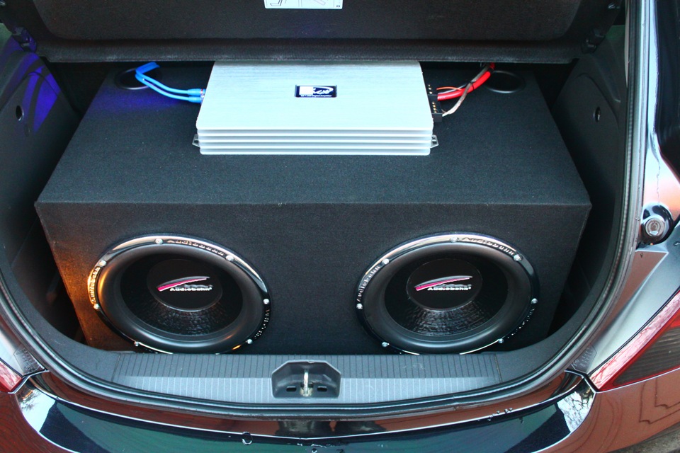 Corsa hot sale d subwoofer