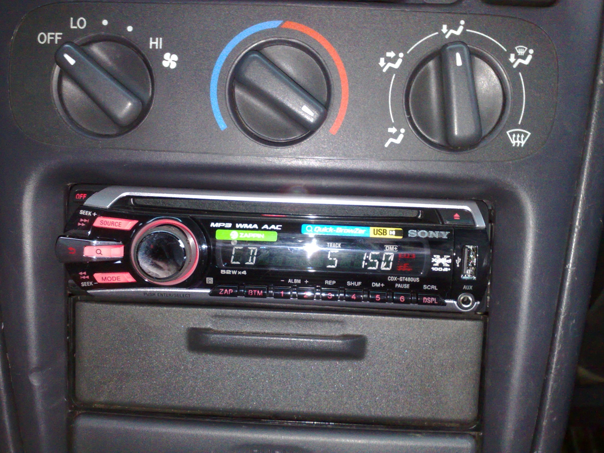 New tape recorder - Toyota Corolla 14 liter 2000