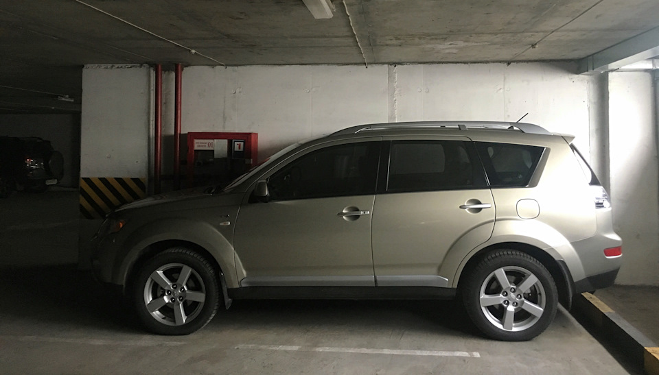 С новыми пружинами — Mitsubishi Outlander XL, 3 л, 2008 года | запчасти ...