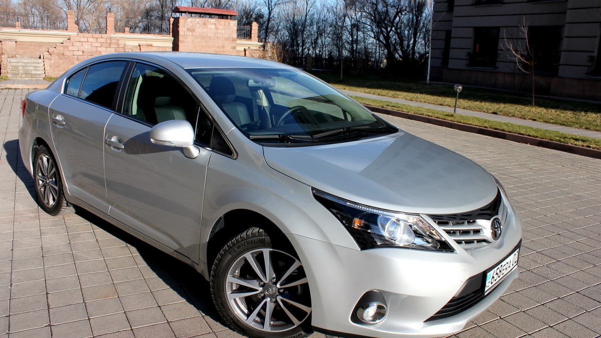 Авенсис 2012 год. Тойота Авенсис 2013. Toyota Avensis 2013. Тойота Авенсис 2012. Новая Тойота Авенсис 2013.