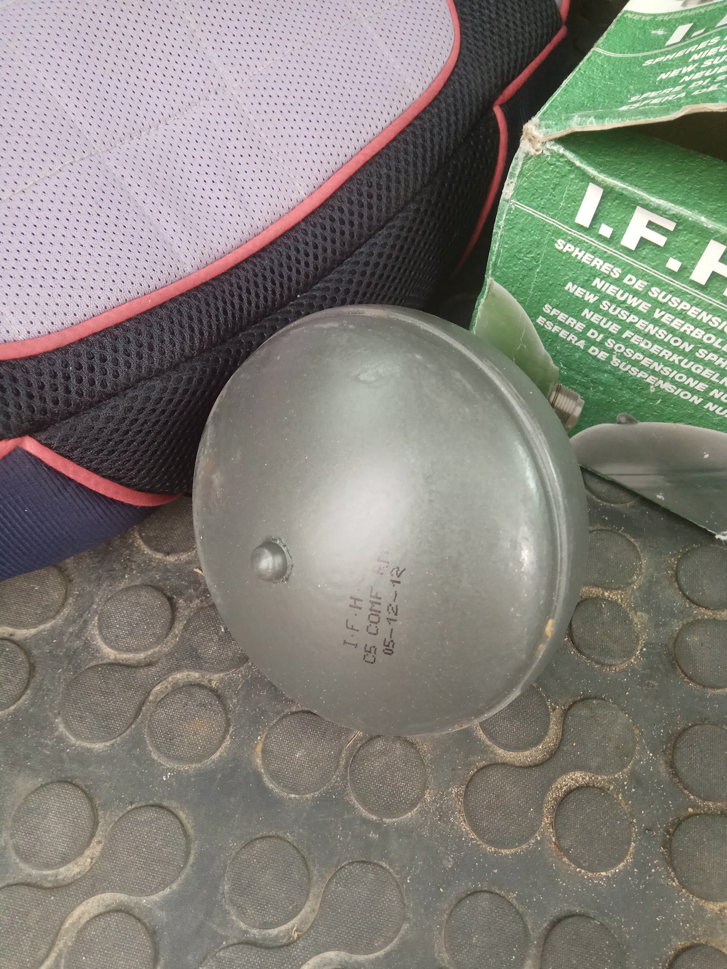 Чем почистить кожаный руль? — Citroen C5 (1G), 2,2 л, 2002 года ...