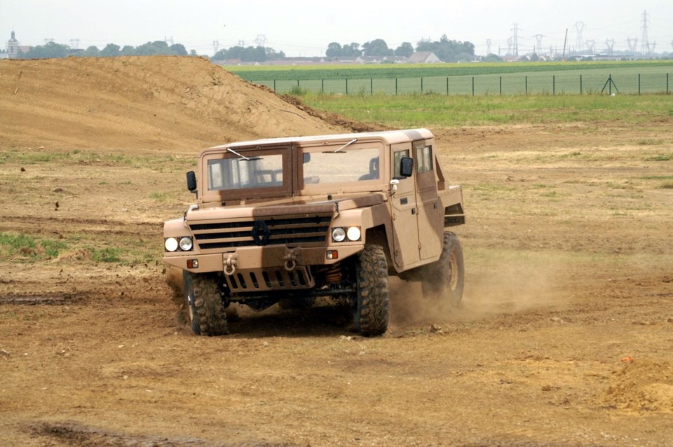 Французские военные автомобили современные
