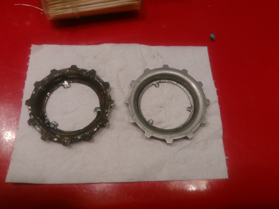 Лишнее убирал только там, где может мешать в работе. — KIA Sportage (1G)