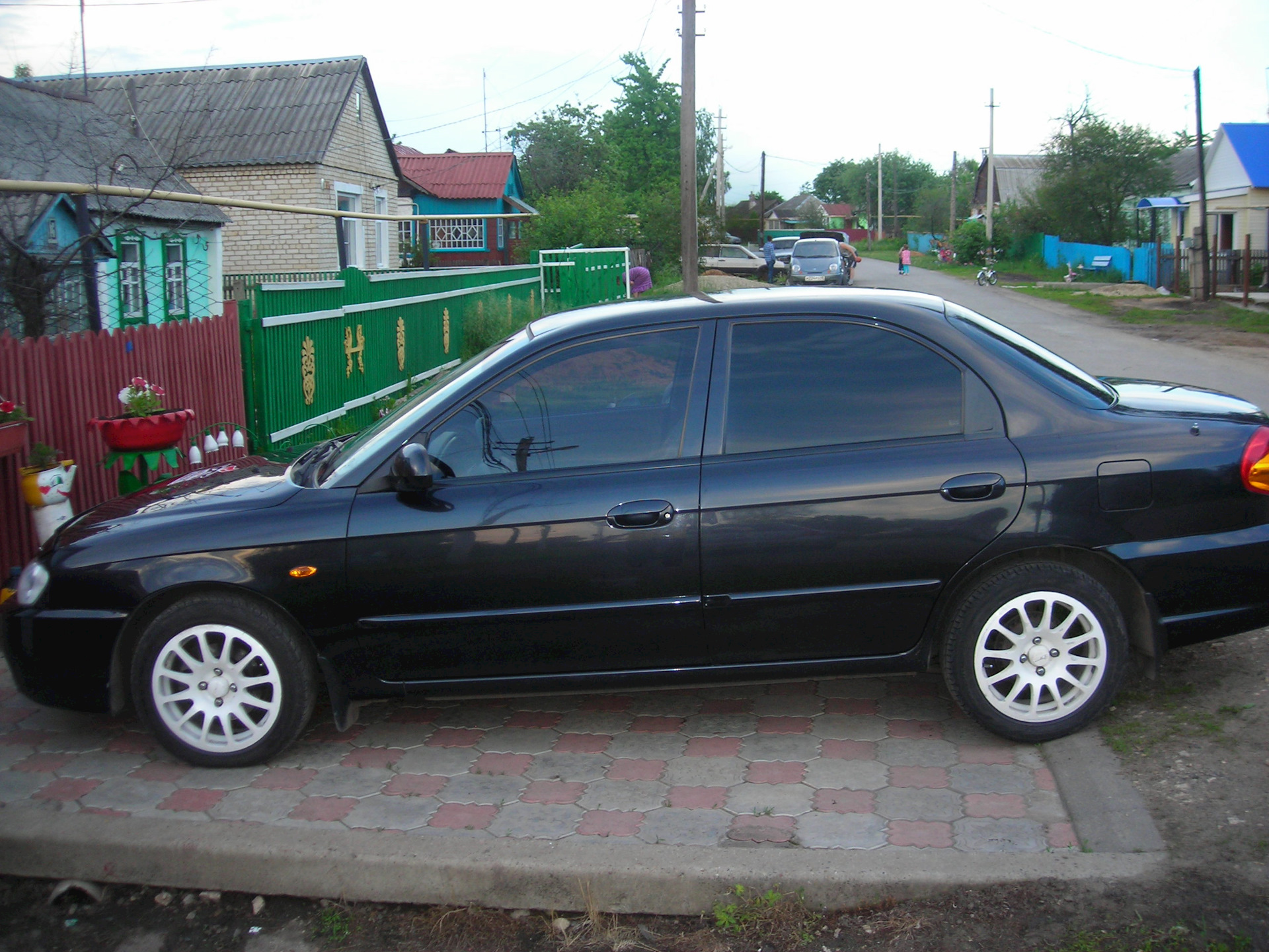 kia spectra r15