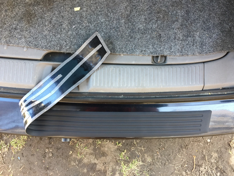 Дефлектор на задний бампер — Pontiac Vibe (1G), 1,8 л, 2003 года ...