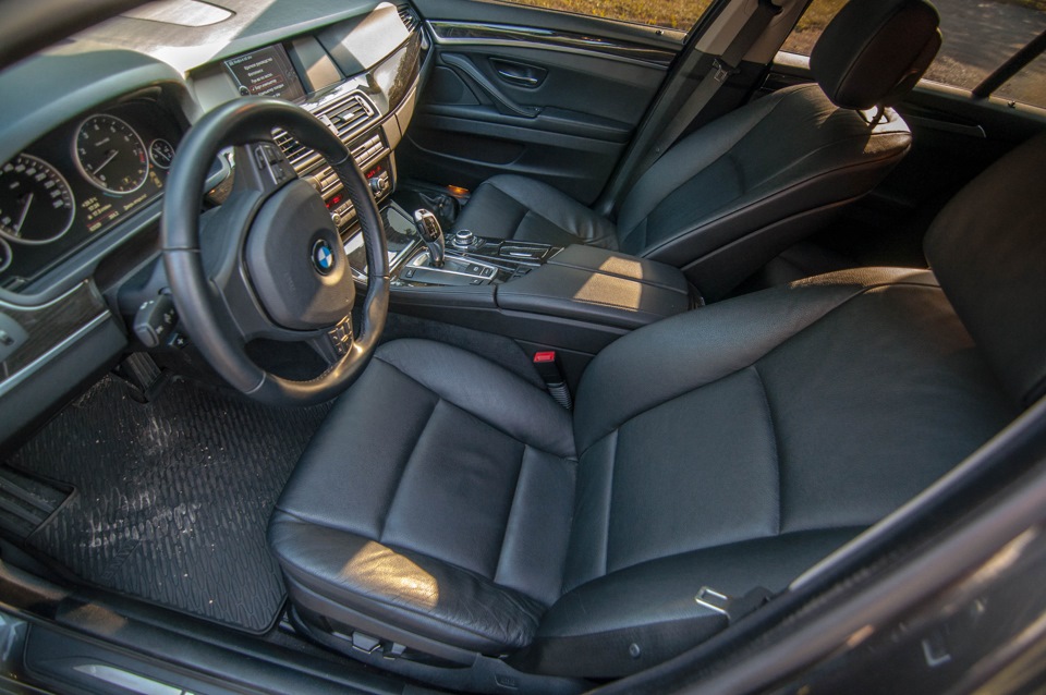 Салон — BMW 5 series (F10), 2,5 л, 2010 года | фотография | DRIVE2